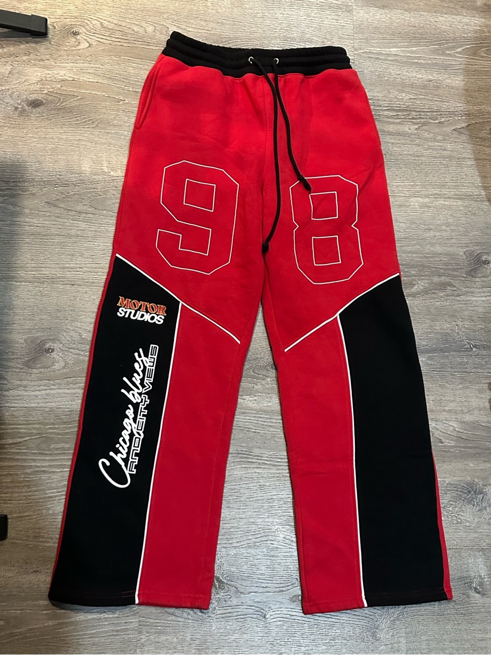 Fashion Nova Women’s Red Black Graphic Jogger Sweatpants Size M 98